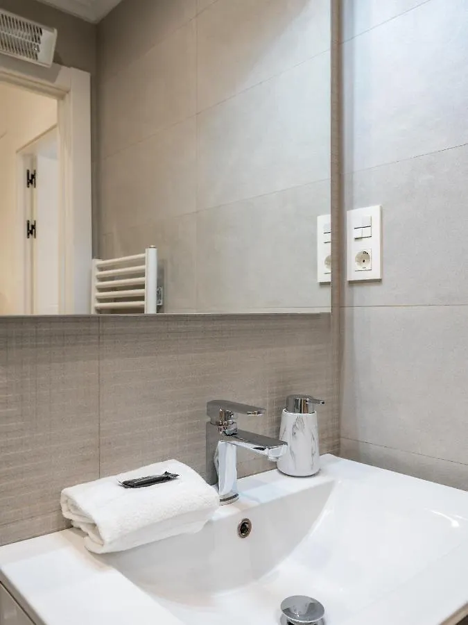 Tiboli Apartment By People Rentals Bilbao 0*,  Španělsko